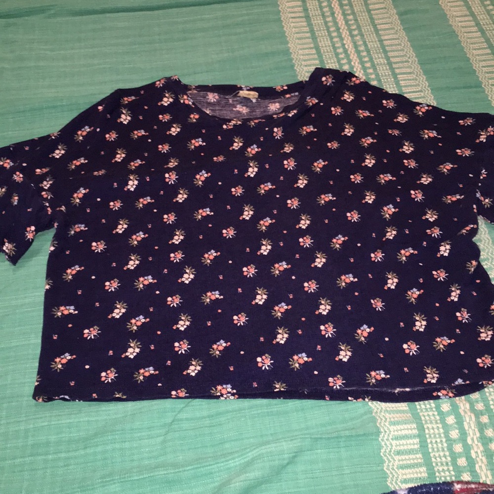 cropped floral shirt